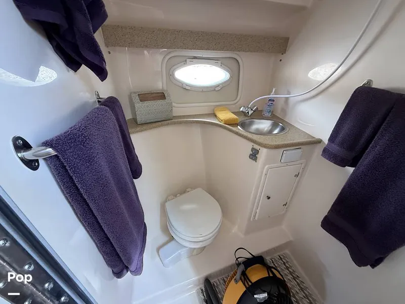 Slide: The Image of Rinker 320 Express Cruiser 2006 - 16473316