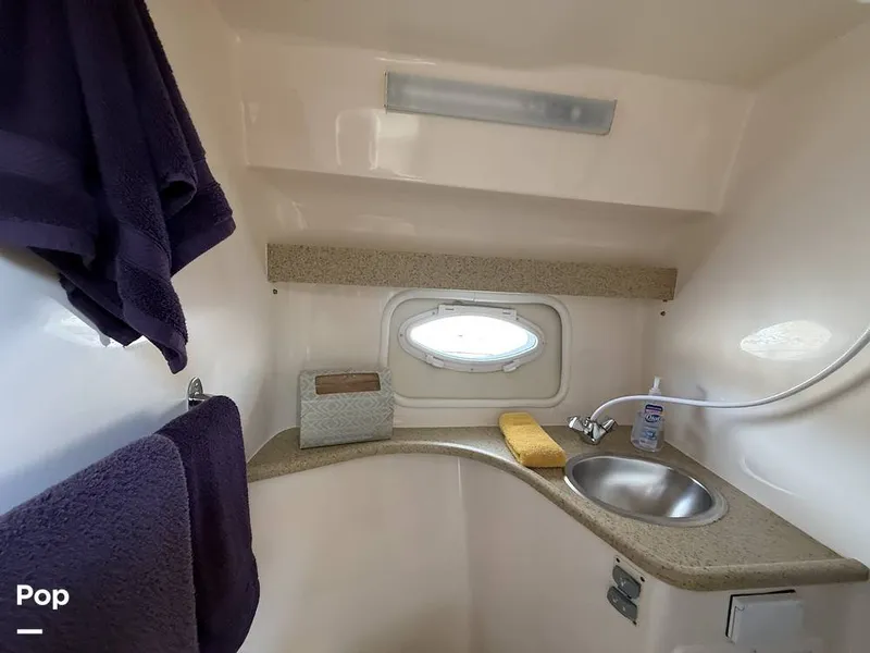 Slide: The Image of Rinker 320 Express Cruiser 2006 - 16473320