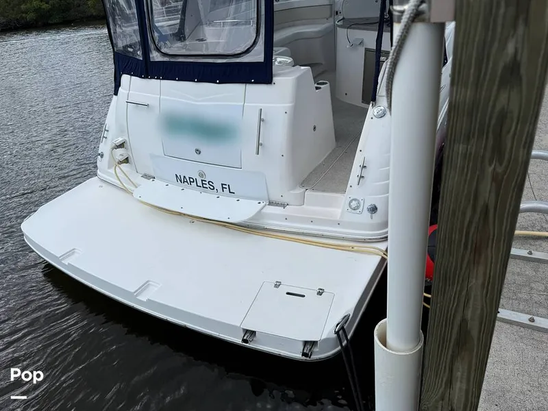 Slide: The Image of Rinker 320 Express Cruiser 2006 - 16473600