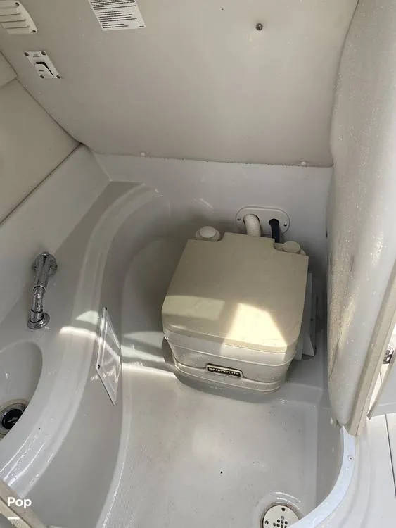 Slide: The Image of Crownline Boats 220 EX 2007 - 16468041