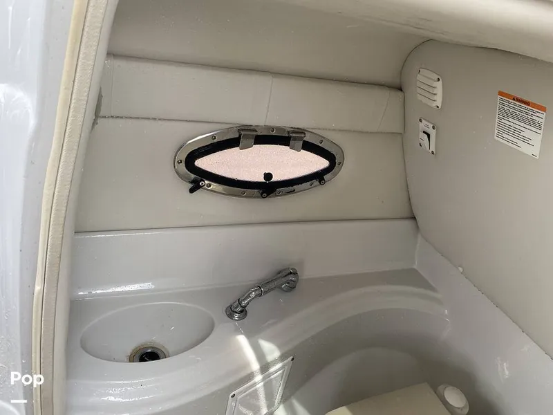 Slide: The Image of Crownline Boats 220 EX 2007 - 16468042