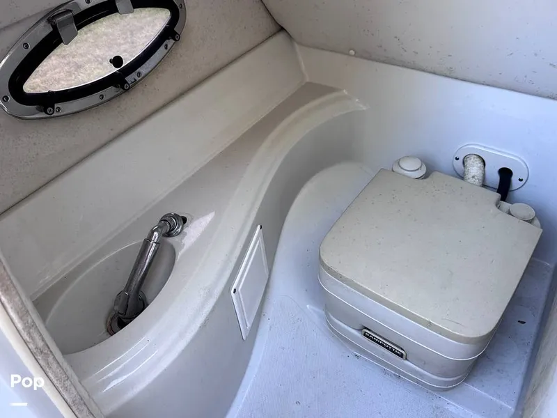 Slide: The Image of Crownline Boats 220 EX 2007 - 16508090