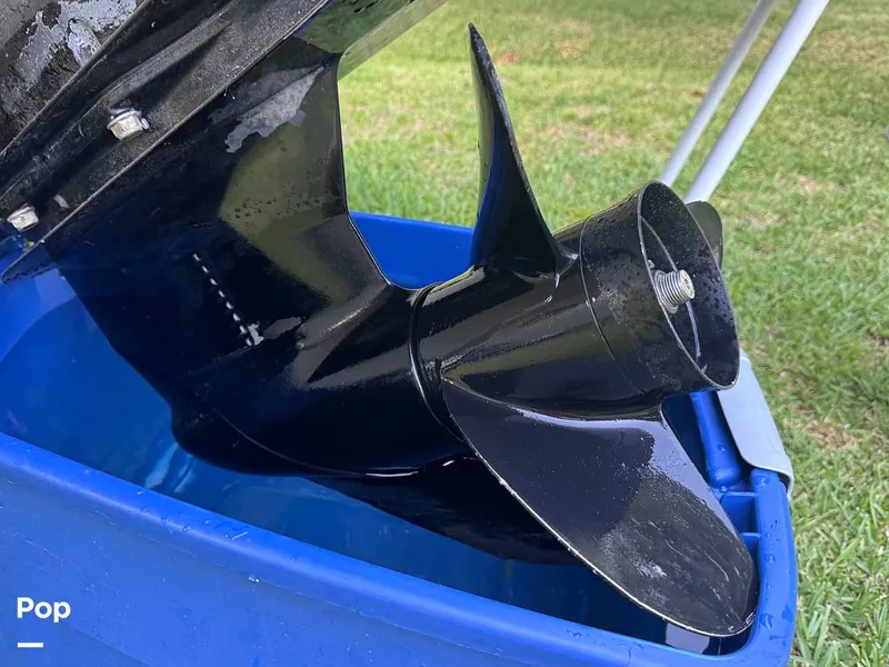 Slide: The Image of Crownline Boats 220 EX 2007 - 16508111