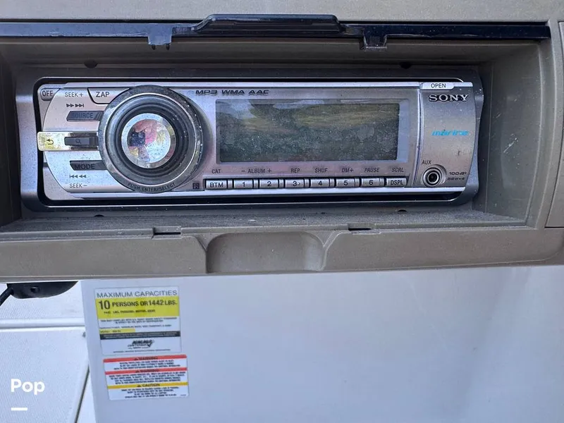 Slide: The Image of Crownline Boats 220 EX 2007 - 16508095