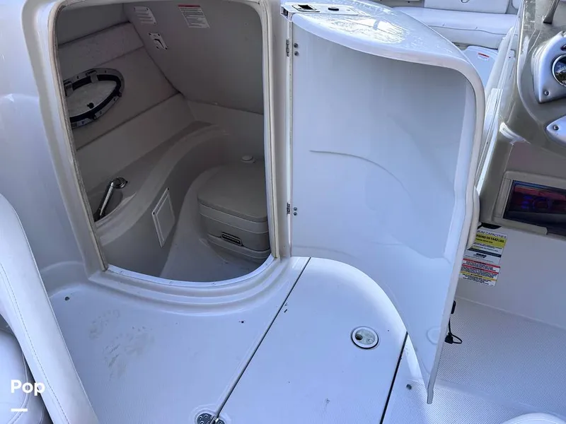 Slide: The Image of Crownline Boats 220 EX 2007 - 16508091