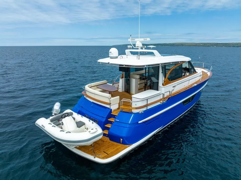 Slide: The Image of Burger 48 CRUISER 2019 - 10