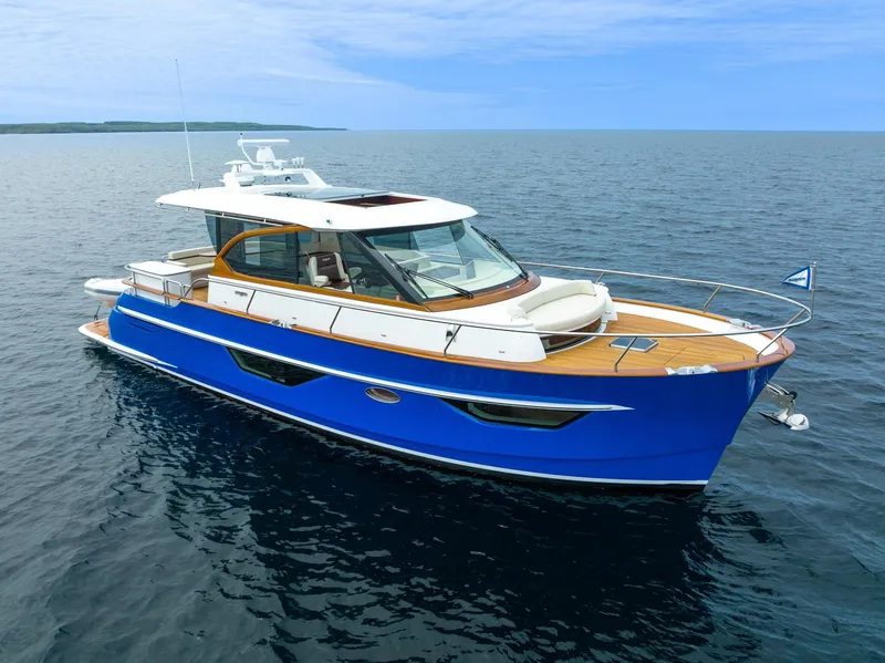 Slide: The Image of Burger 48 CRUISER 2019 - 11