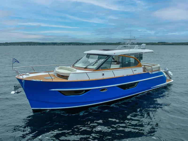 Slide: The Image of Burger 48 CRUISER 2019 - 2