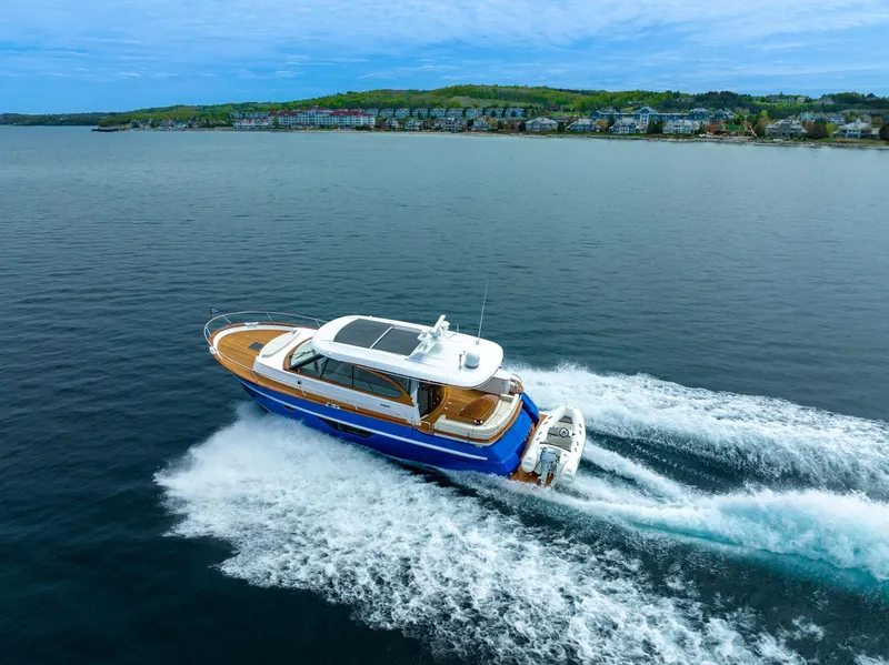 Slide: The Image of Burger 48 CRUISER 2019 - 22