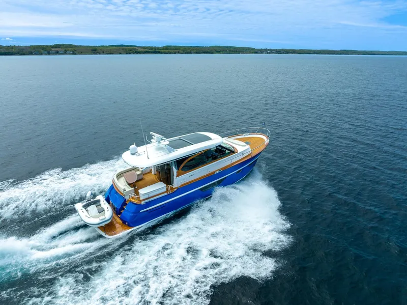 Slide: The Image of Burger 48 CRUISER 2019 - 25