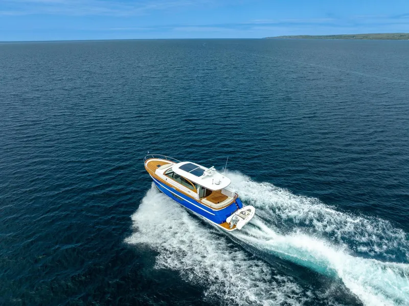 Slide: The Image of Burger 48 CRUISER 2019 - 27