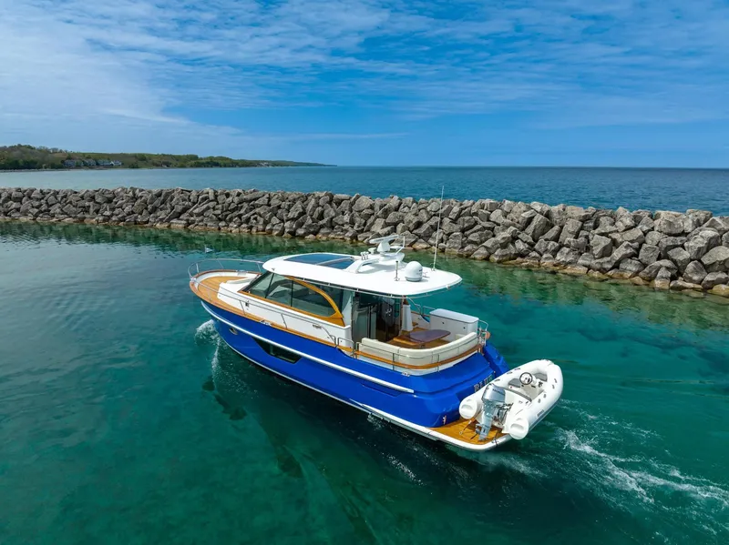 Slide: The Image of Burger 48 CRUISER 2019 - 36