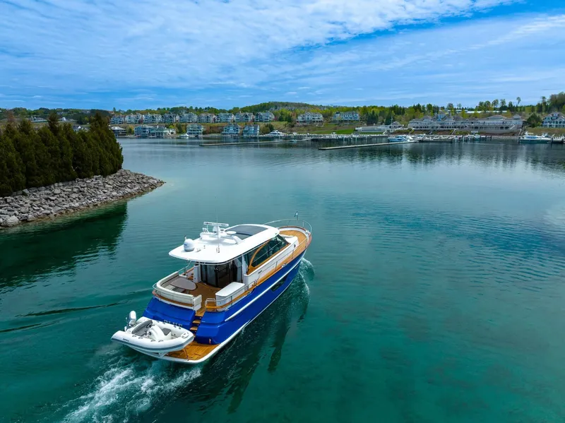 Slide: The Image of Burger 48 CRUISER 2019 - 37