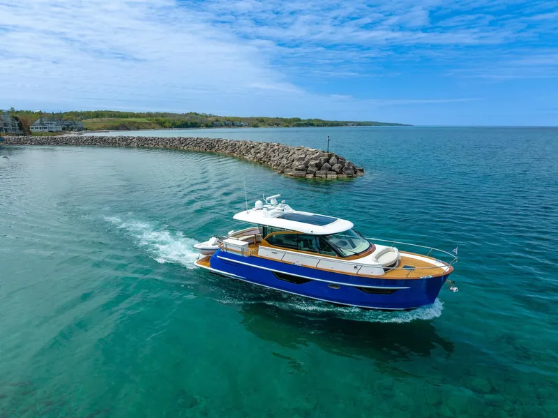 Slide: The Image of Burger 48 CRUISER 2019 - 42