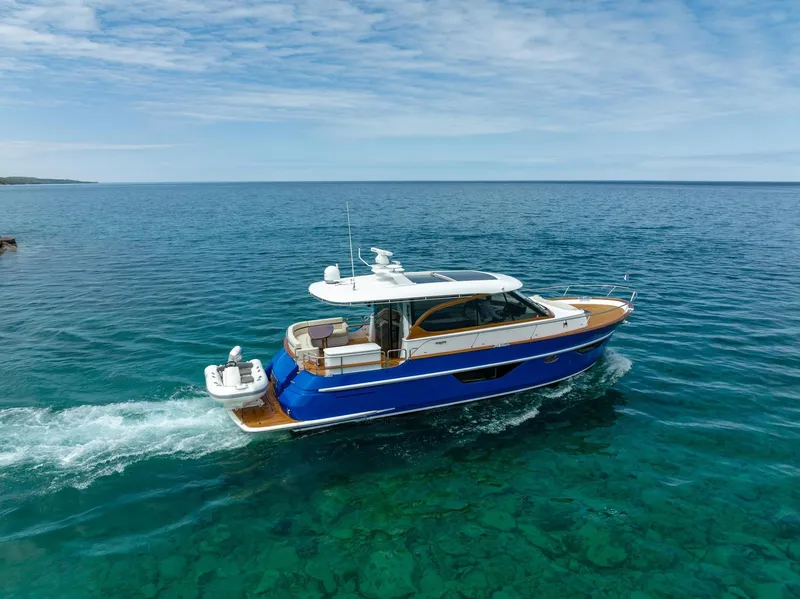 Slide: The Image of Burger 48 CRUISER 2019 - 45