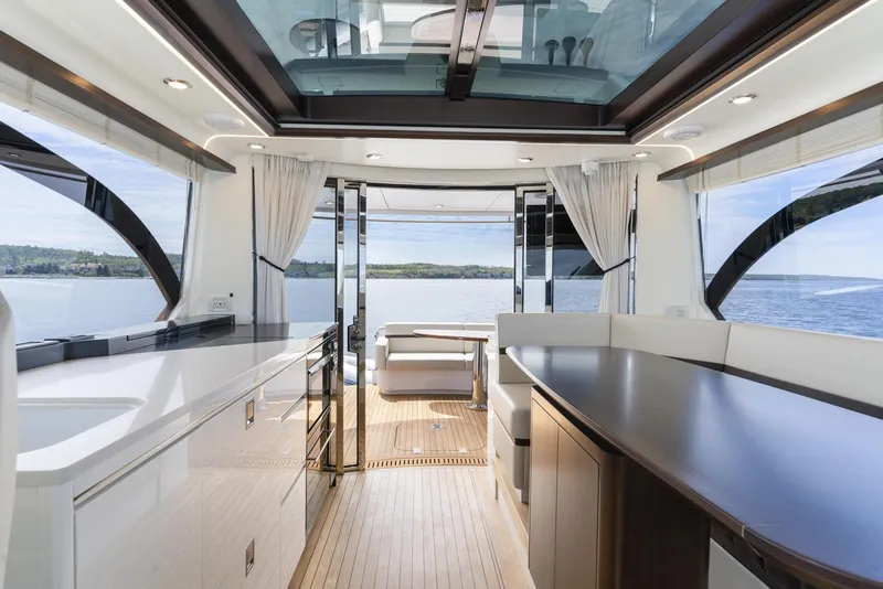 Slide: The Image of Burger 48 CRUISER 2019 - 62