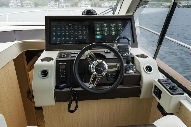 Slide: The Image of Burger 48 CRUISER 2019 - 66