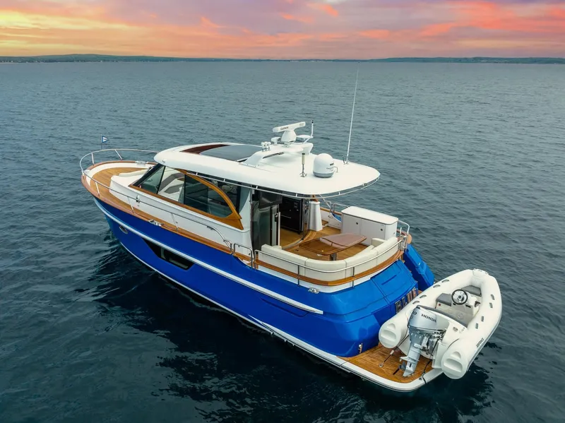 Slide: The Image of Burger 48 CRUISER 2019 - 7