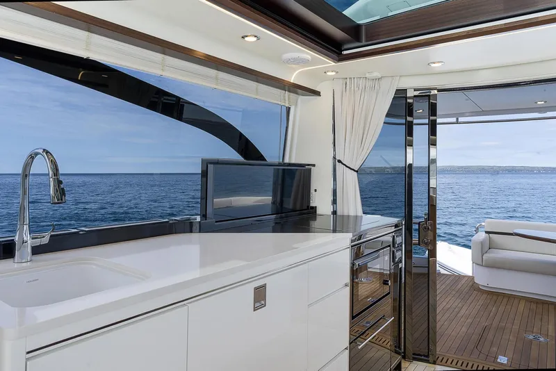 Slide: The Image of Burger 48 CRUISER 2019 - 73