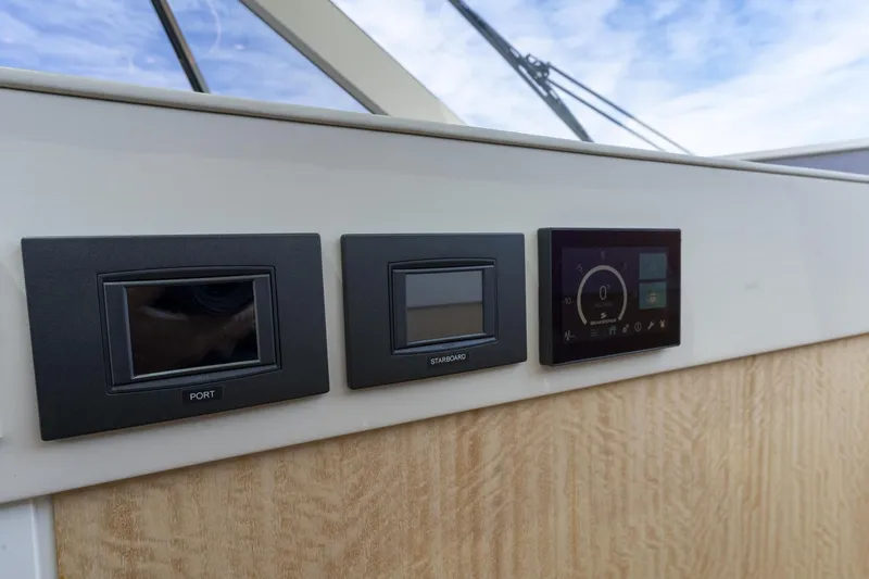 Slide: The Image of Burger 48 CRUISER 2019 - 76