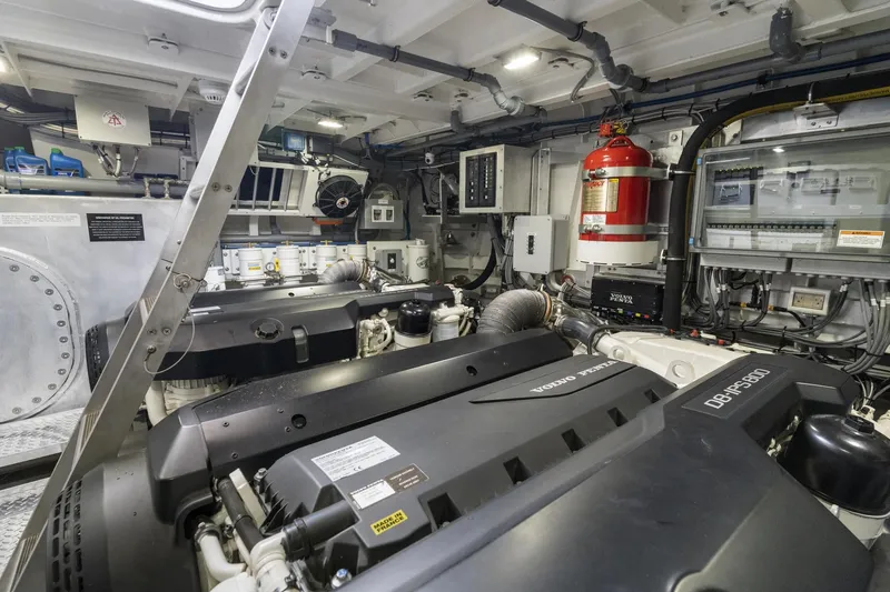 Slide: The Image of Burger 48 CRUISER 2019 - 95