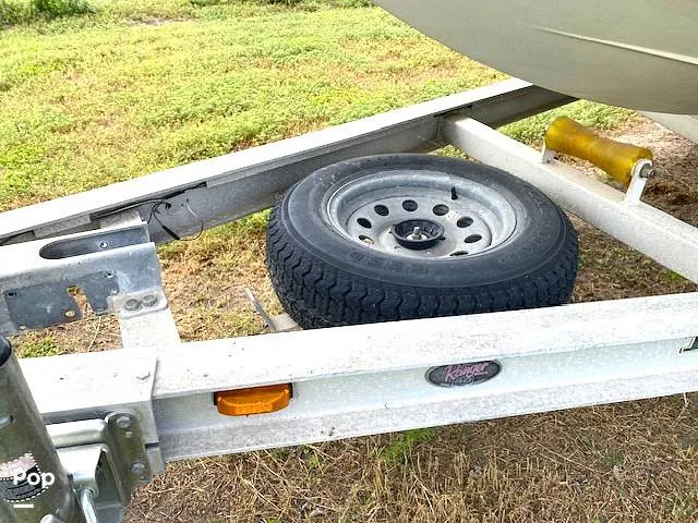 Slide: The Image of Spare tire and mount. - 16506529