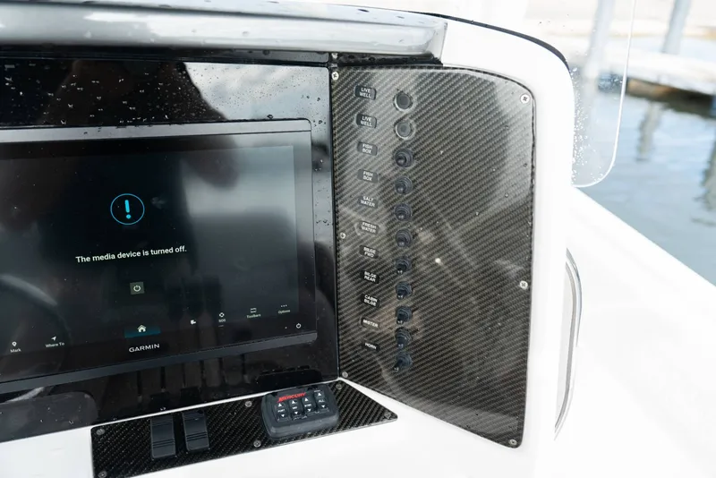Slide: The Image of Nor-tech 390 Sport 2013 - 31