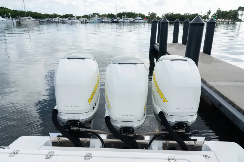 Slide: The Image of Nor-tech 390 Sport 2013 - 21