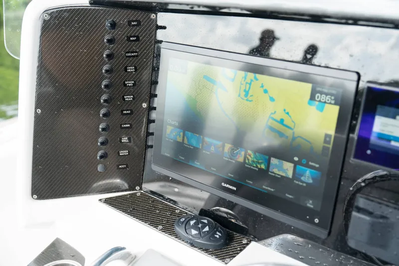 Slide: The Image of Nor-tech 390 Sport 2013 - 30