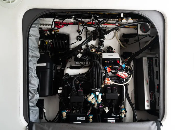 Slide: The Image of Nor-tech 390 Sport 2013 - 41