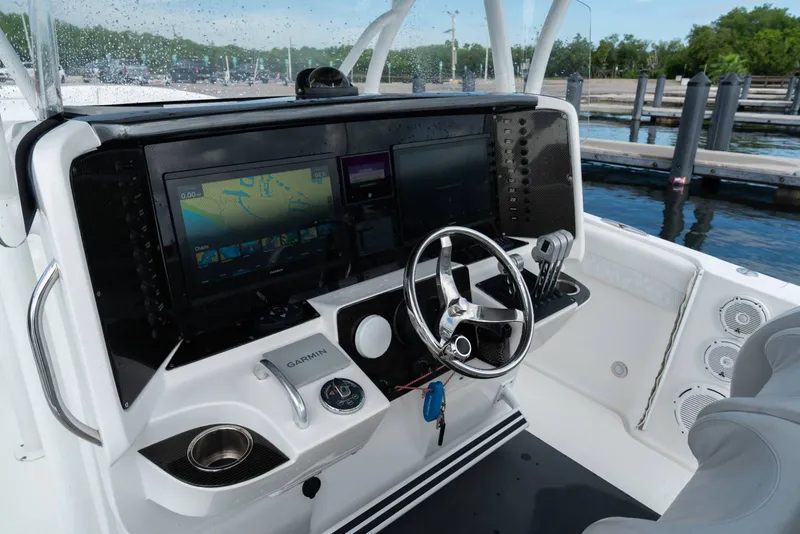 Slide: The Image of Nor-tech 390 Sport 2013 - 28