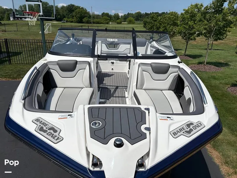 Slide: The Image of Yamaha 212 limited 2017 - 16437288