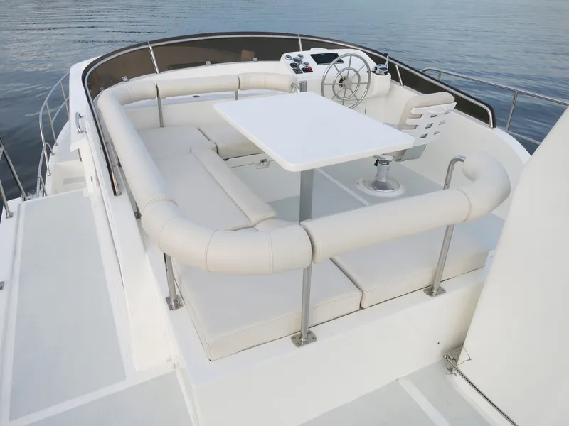 Slide: The Image of Optional flybridge layout - 27