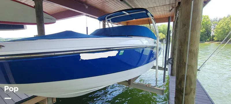 Slide: The Image of Peace of mind: Ask for a complimentary BoatHistoryReport report ($39.99 value) - I1