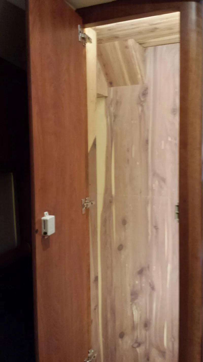 Slide: The Image of Jersey Cape 40' Express - 17