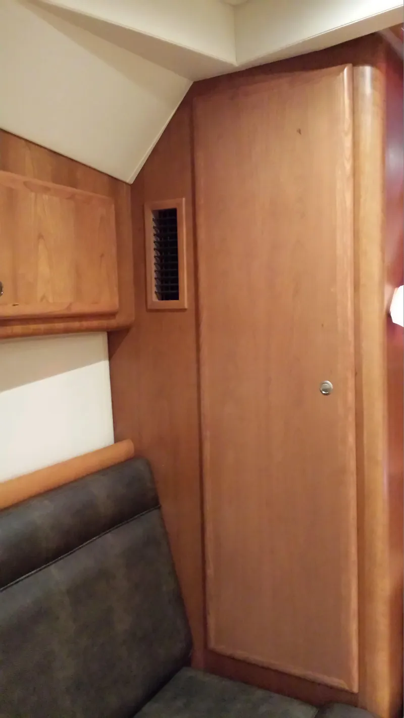 Slide: The Image of Jersey Cape 40' Express - 18