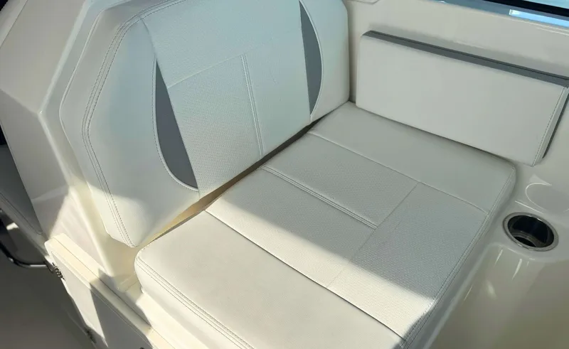 Slide: The Image of Pursuit Hours DC 266 stk number 2023 - 17