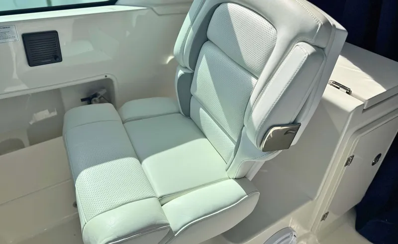 Slide: The Image of Pursuit Hours DC 266 stk number 2023 - 22