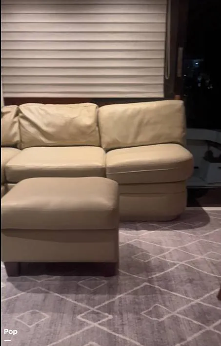 Slide: The Image of SALON - 16451015