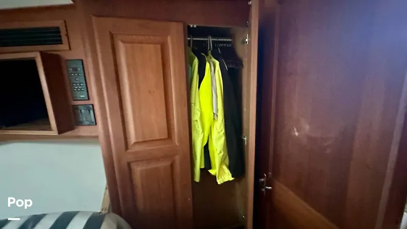 Slide: The Image of Hanging Locker - 16465173