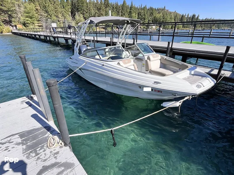 The Image of Crownline Boats E215XS 2022 - undefined