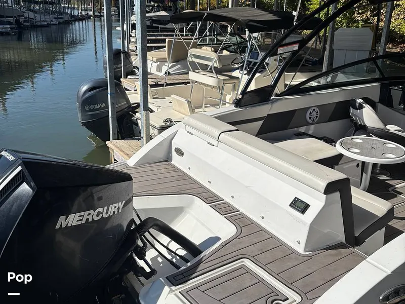 Slide: The Image of Monterey M225 2023 - 16453227