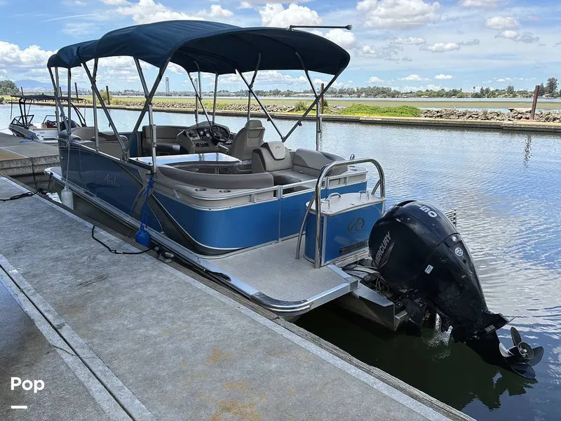 Slide: The Image of Avalon 2285 LSZ Entertainer 2023 - 16452816