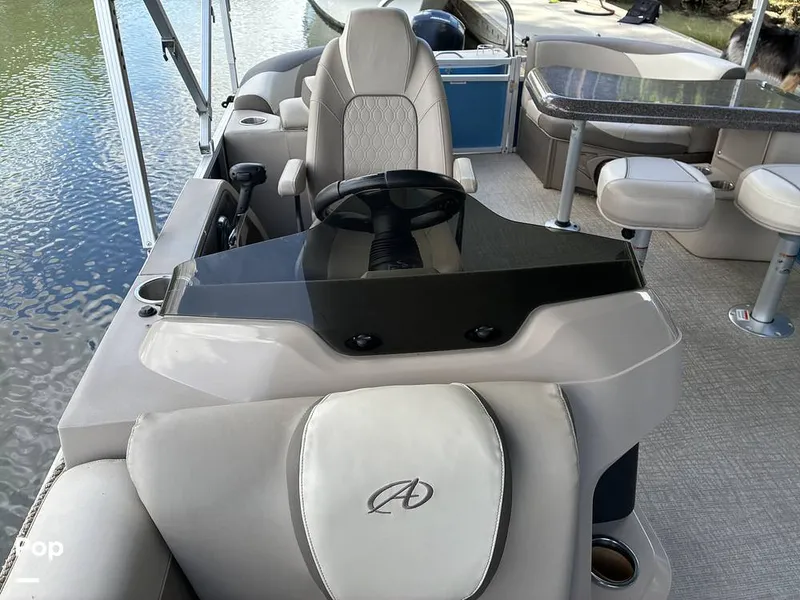 Slide: The Image of Avalon 2285 LSZ Entertainer 2023 - 16452836