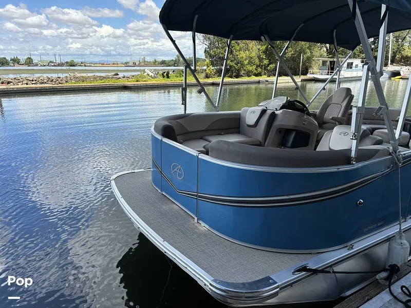 Slide: The Image of Avalon 2285 LSZ Entertainer 2023 - 16452817