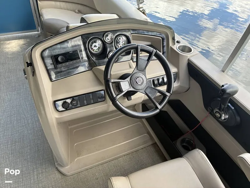 Slide: The Image of Avalon 2285 LSZ Entertainer 2023 - 16452845