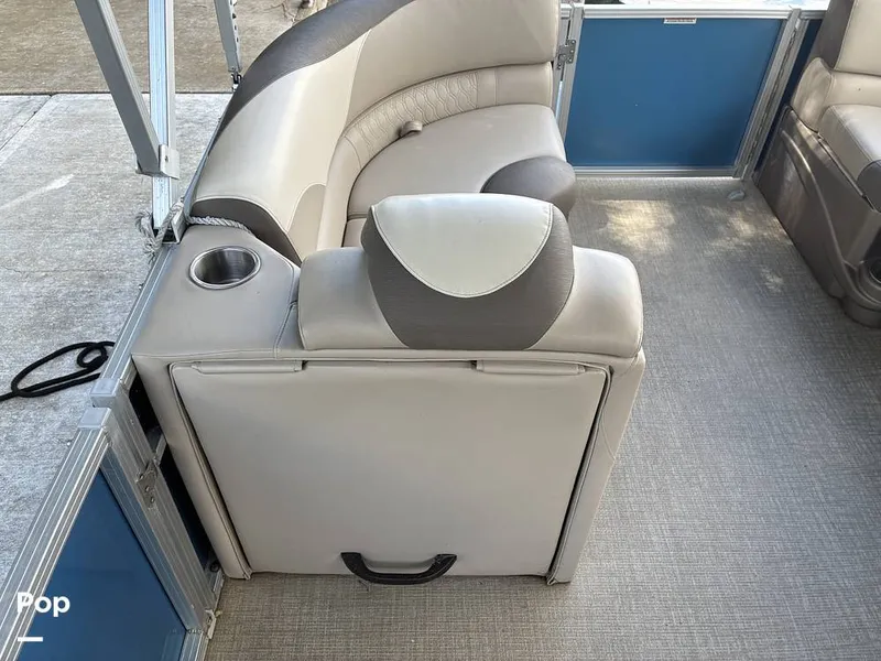 Slide: The Image of Avalon 2285 LSZ Entertainer 2023 - 16452854
