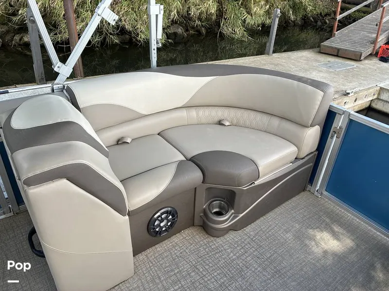 Slide: The Image of Avalon 2285 LSZ Entertainer 2023 - 16452857