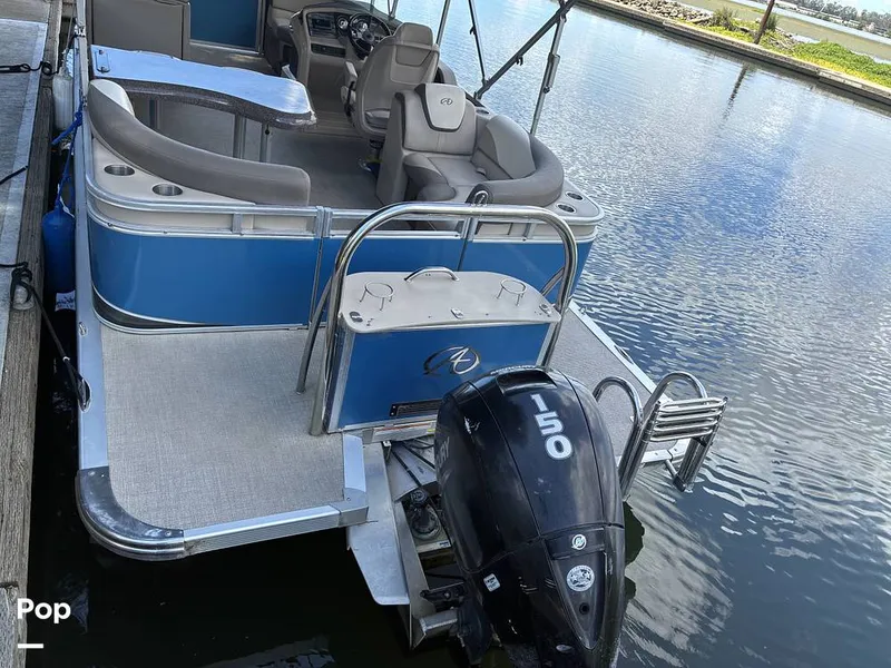Slide: The Image of Avalon 2285 LSZ Entertainer 2023 - 16452823