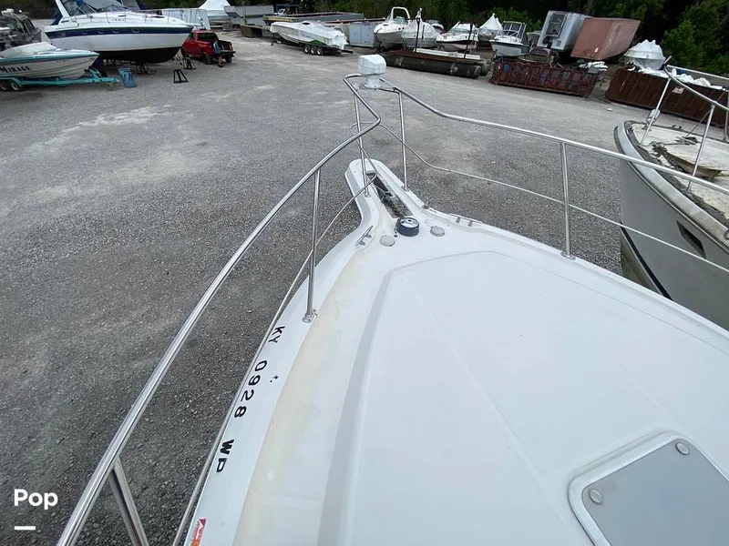 Slide: The Image of Carver Yachts 356MY 2003 - 16479520